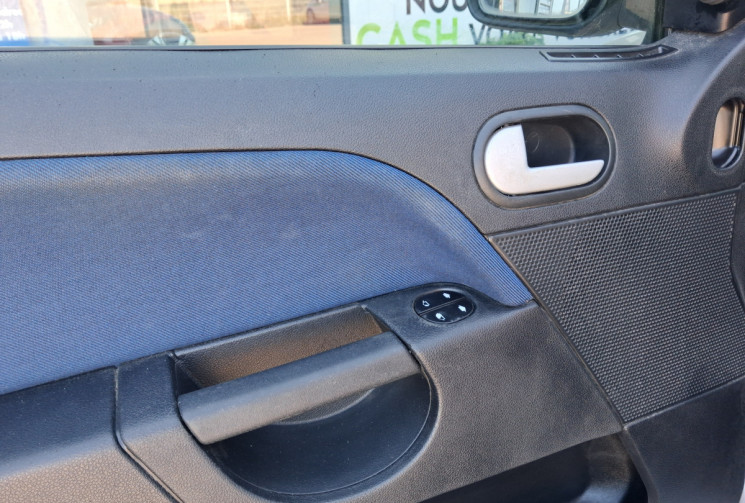 Ford Fiesta 1.3 69cv Ambiente