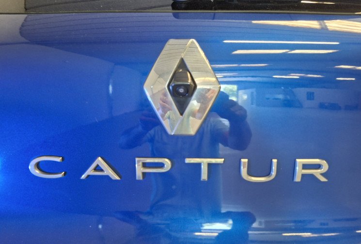 Renault Captur 1.3 TCE 140 MILD HYBRIDE TECHNO