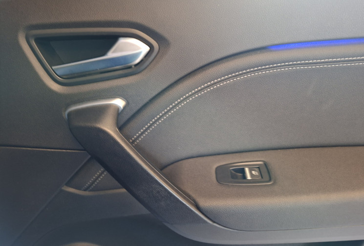 Renault Captur 1.3 TCE 140 MILD HYBRIDE TECHNO