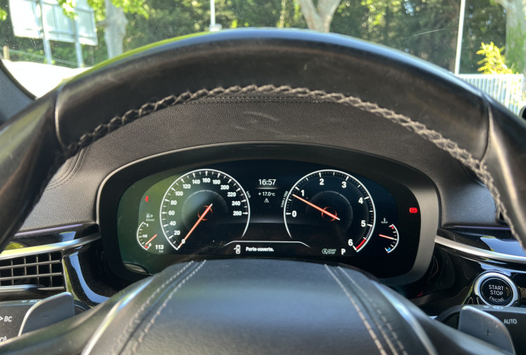 BMW Série 5 540d xDrive 320 BVA8 M Sport / Harman Kardon / Toit Ouvrant / Suspension Adaptative /HUD