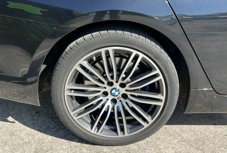 BMW Série 5 540d xDrive 320 BVA8 M Sport / Harman Kardon / Toit Ouvrant / Suspension Adaptative /HUD