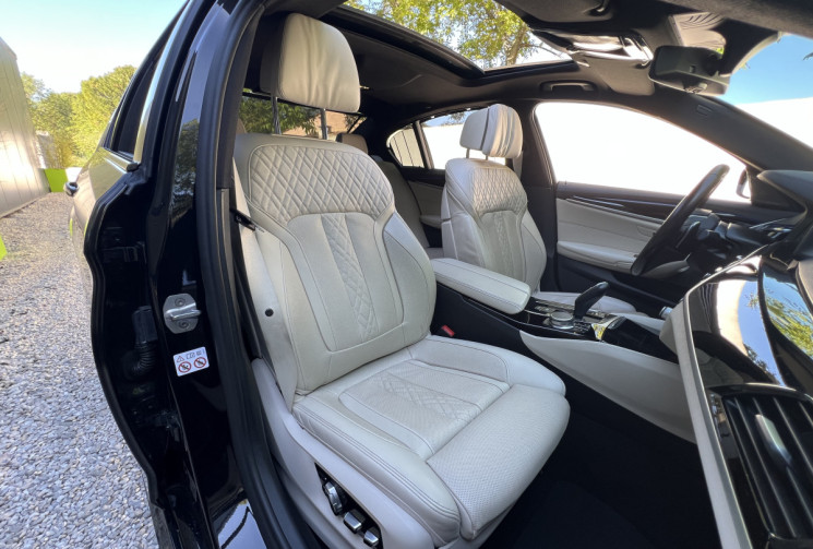 BMW Série 5 540d xDrive 320 BVA8 M Sport / Harman Kardon / Toit Ouvrant / Suspension Adaptative /HUD