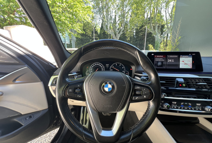 BMW Série 5 540d xDrive 320 BVA8 M Sport / Harman Kardon / Toit Ouvrant / Suspension Adaptative /HUD