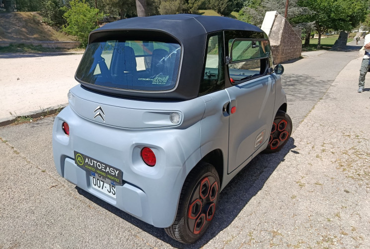 Citroën Ami  - 5.400 km - 1ère Main - Toit Pano. - Révision faite  - Pack déco Rouge