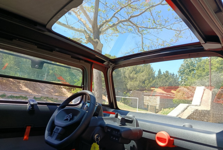 Citroën Ami  - 5.400 km - 1ère Main - Toit Pano. - Révision faite  - Pack déco Rouge