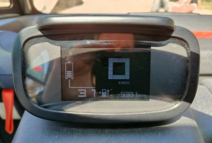 Citroën Ami  - 5.400 km - 1ère Main - Toit Pano. - Révision faite  - Pack déco Rouge