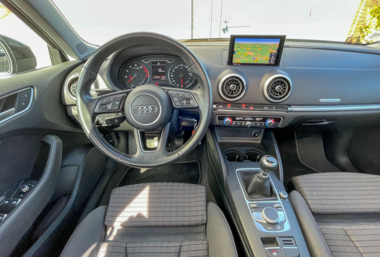 Audi A3 SPORTBACK Série 3 Phase 2 Sportback 1.5 TFSI 16V S&S 150 cv SPORT 