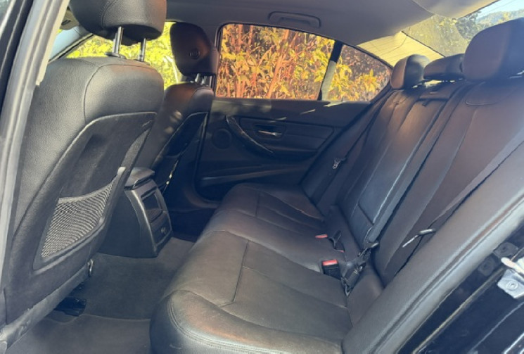 BMW Série 3 Lounge + 2.0 190 cv / caméra d’intersection / cuir / affichage tête haute / 