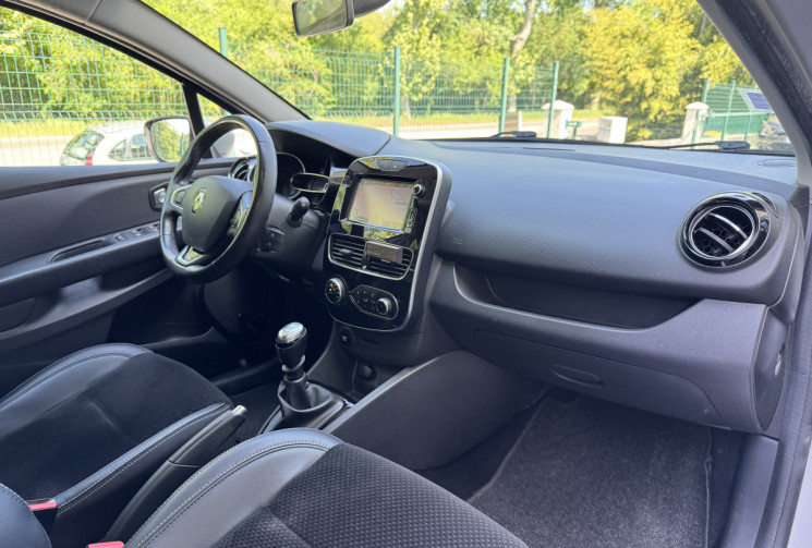 Renault CLIO ESTATE IV INTENS 1.5 DCI 110 / Camera / GPS / Distri et entretien à jour / Garantie 6m