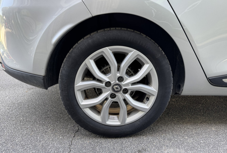 Renault CLIO ESTATE IV INTENS 1.5 DCI 110 / Camera / GPS / Distri et entretien à jour / Garantie 6m