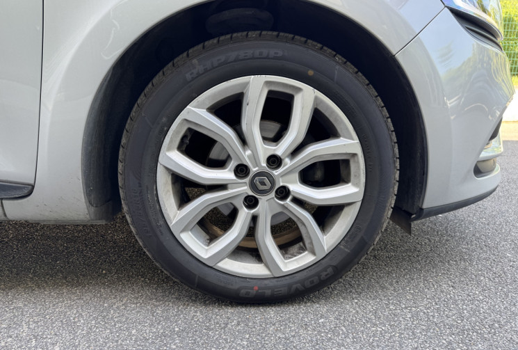 Renault CLIO ESTATE IV INTENS 1.5 DCI 110 / Camera / GPS / Distri et entretien à jour / Garantie 6m