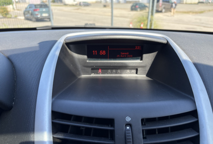 Peugeot 207 1.4 VTi 95 cv SERIE 64 