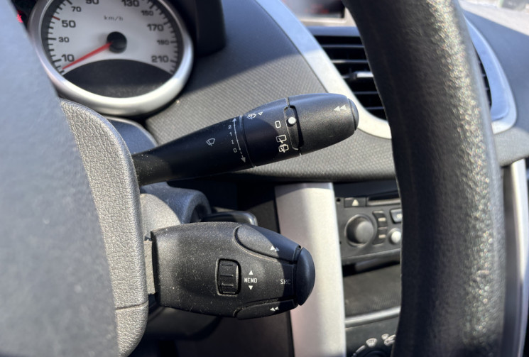 Peugeot 207 1.4 VTi 95 cv SERIE 64 