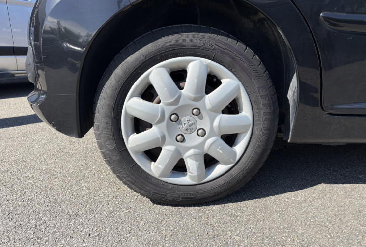 Peugeot 207 1.4 VTi 95 cv SERIE 64 