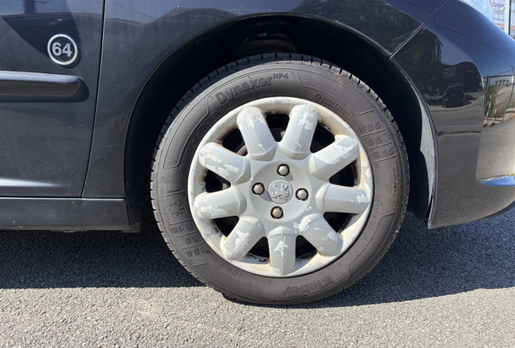 Peugeot 207 1.4 VTi 95 cv SERIE 64 