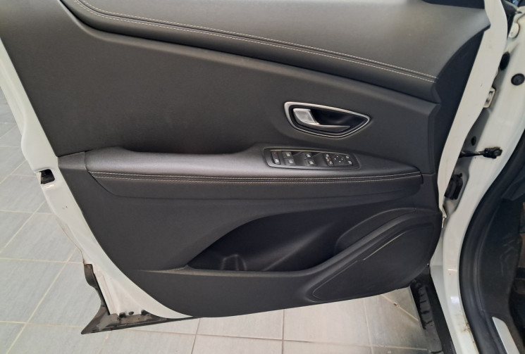 Renault Scénic IV  1.2 TCe 130 INTENS  - TOIT PANO HUD - SUIVI ENTRETIEN -