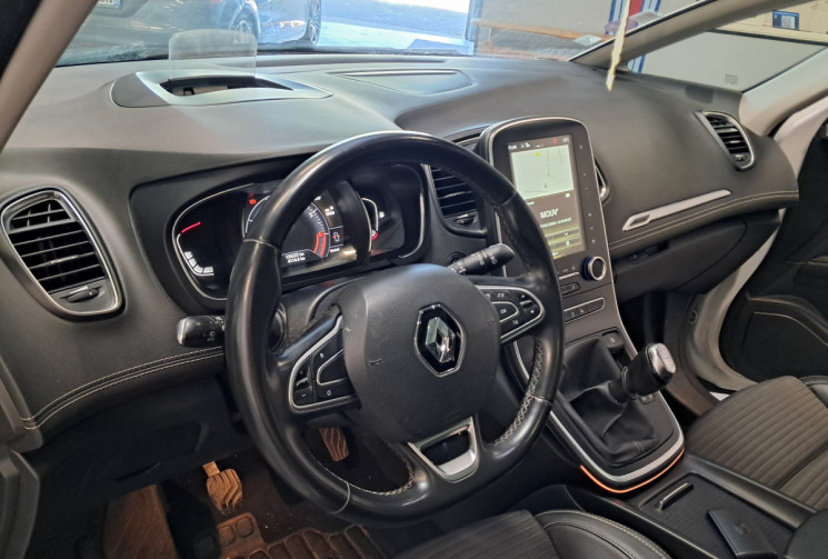 Renault Scénic IV  1.2 TCe 130 INTENS  - TOIT PANO HUD - SUIVI ENTRETIEN -