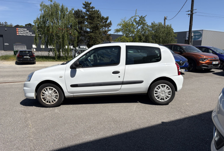 Renault Clio 1.2 i eco2 75 CV Campus Evolution 3 Portes 