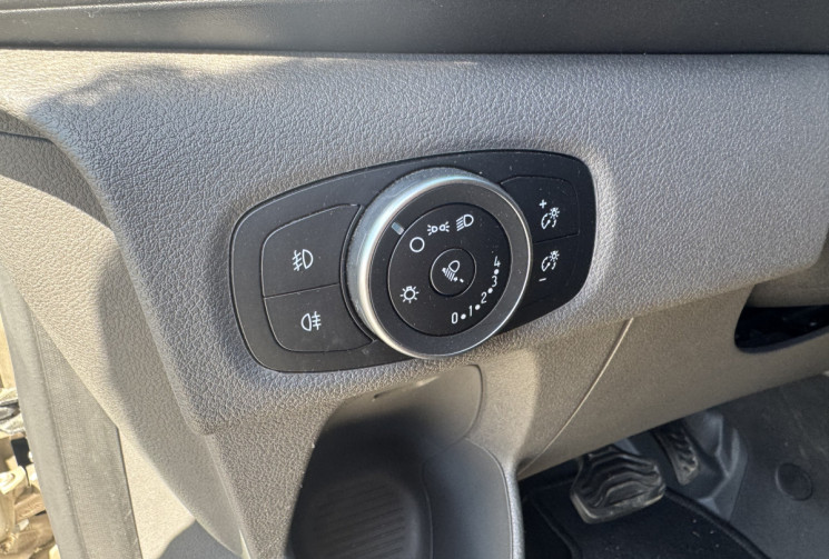 Ford TRANSIT CUSTOM KOMBI I 130 cv 2.0 EcoBlue KOSMO URBAN LAIKA - VAN AMENAGE