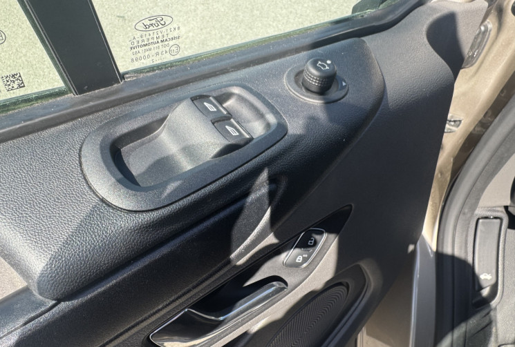 Ford TRANSIT CUSTOM KOMBI I 130 cv 2.0 EcoBlue KOSMO URBAN LAIKA - VAN AMENAGE