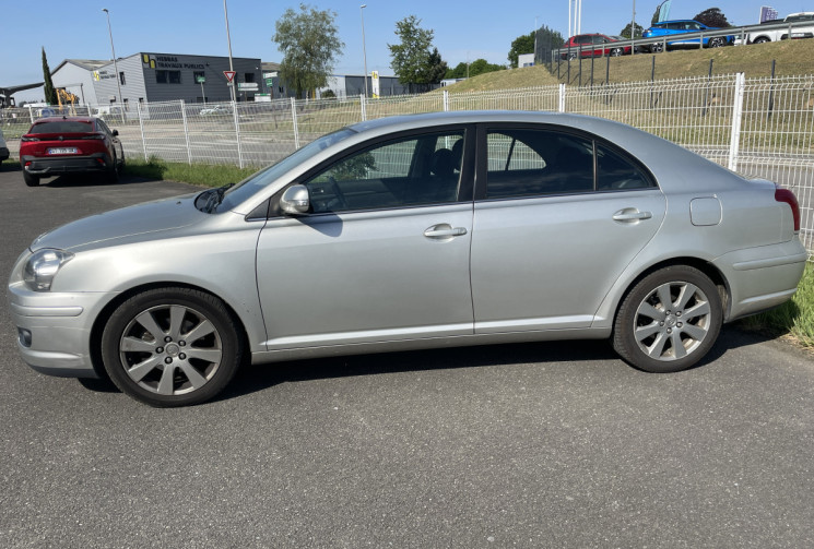 Toyota AVENSIS 2.2 D4-D 150 CV TECHNO