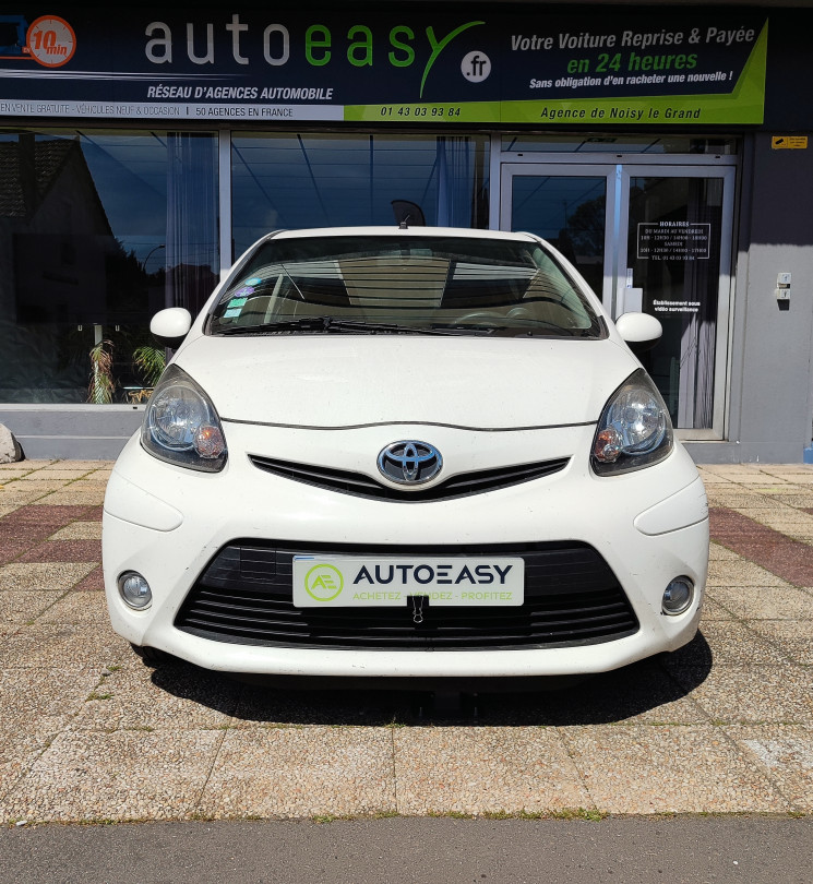 Toyota Aygo 5 Portes 1.0 VVTi 12V 68 cv / Dynamic / Clim et Bluetooth
