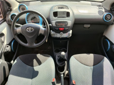 Toyota Aygo 5 Portes 1.0 VVTi 12V 68 cv / Dynamic / Clim et Bluetooth