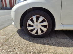 Toyota Aygo 5 Portes 1.0 VVTi 12V 68 cv / Dynamic / Clim et Bluetooth