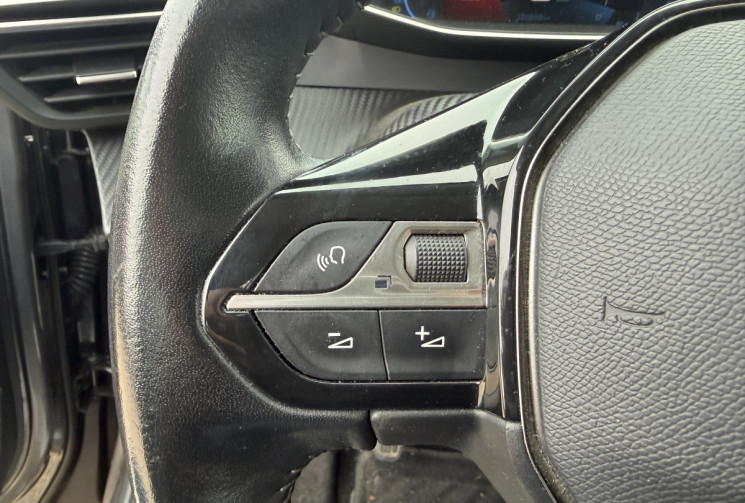 Peugeot 2008 1.2 PURETECH 130 CH ALLURE BVM6 / SUIVI A JOUR 