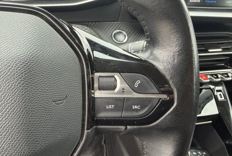 Peugeot 2008 1.2 PURETECH 130 CH ALLURE BVM6 / SUIVI A JOUR 