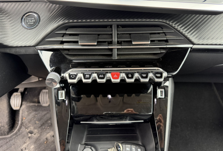 Peugeot 2008 1.2 PTC 130 CH ALLURE BVM6 / SUIVI A JOUR 