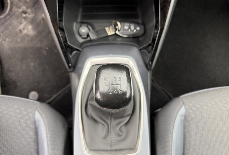 Peugeot 2008 1.2 PTC 130 CH ALLURE BVM6 / SUIVI A JOUR 