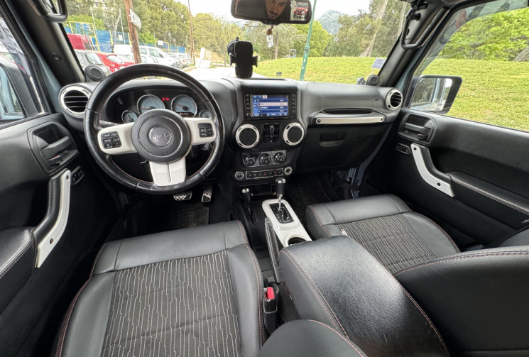 Jeep WRANGLER UNLIMITED JK UNLIMITED ARCTIC 2.8 CRD 16V DPF 4WD 200CH/ DISTRIBUTION A JOURS 