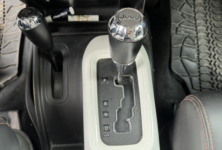 Jeep WRANGLER UNLIMITED JK UNLIMITED ARCTIC 2.8 CRD 16V DPF 4WD 200CH/ DISTRIBUTION A JOURS 