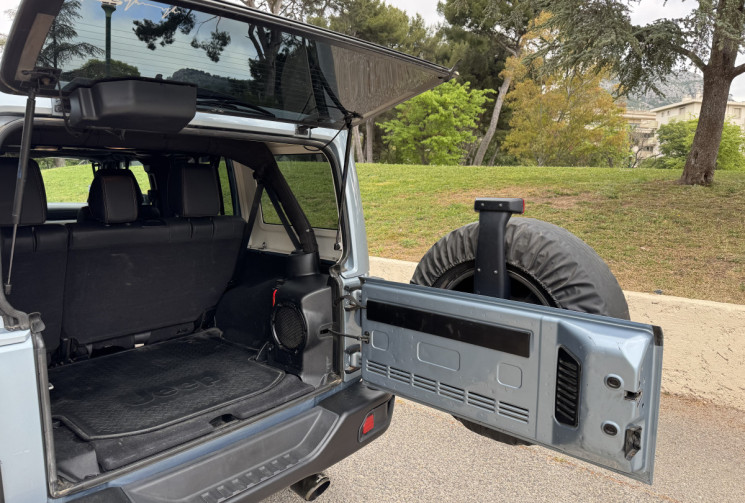 Jeep WRANGLER UNLIMITED JK UNLIMITED ARCTIC 2.8 CRD 16V DPF 4WD 200CH/ DISTRIBUTION A JOURS 