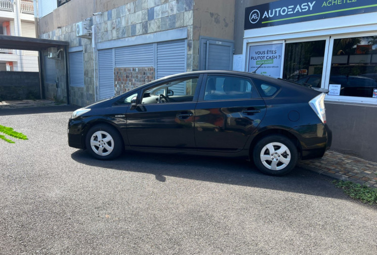 Toyota PRIUS  III 1.8 VVT-i 16V 136 Hybrid CVT 99 cv DYNAMIC