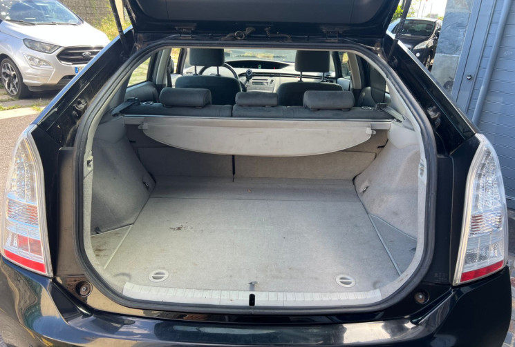 Toyota PRIUS  III 1.8 VVT-i 16V 136 Hybrid CVT 99 cv DYNAMIC
