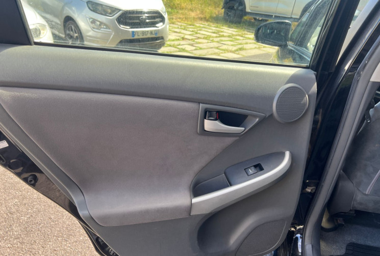Toyota PRIUS  III 1.8 VVT-i 16V 136 Hybrid CVT 99 cv DYNAMIC