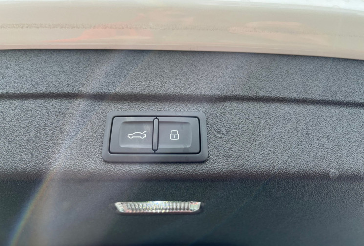 Audi A5 Avant TDI Hybride 204 ch S tronic 7 S line