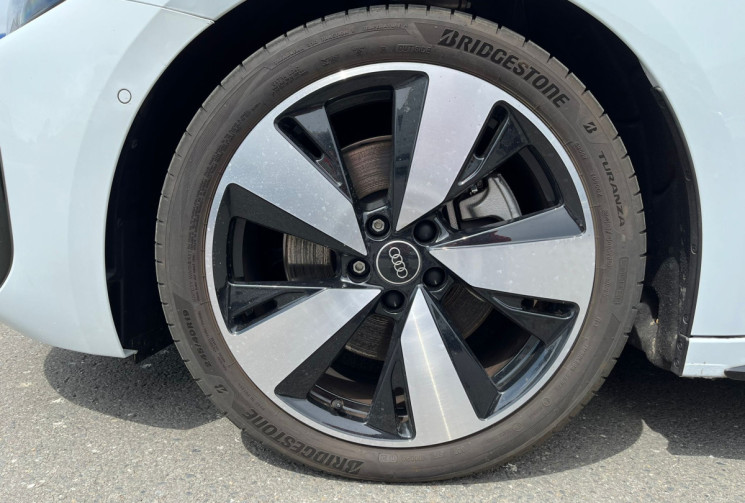 Audi A5 Avant TDI Hybride 204 ch S tronic 7 S line