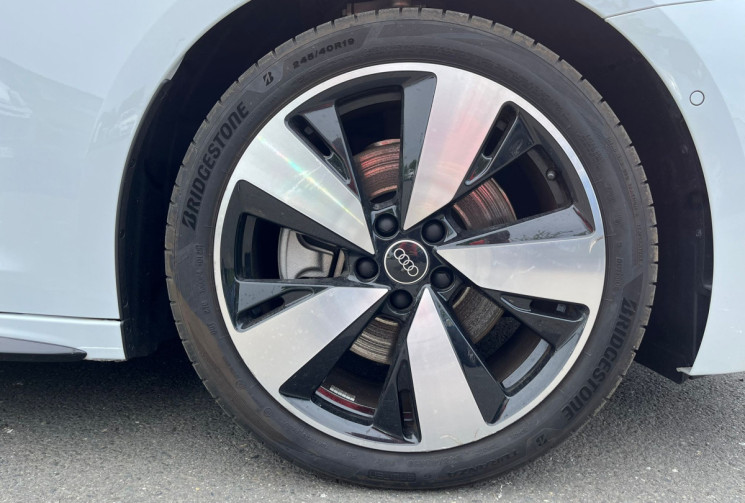 Audi A5 Avant TDI Hybride 204 ch S tronic 7 S line