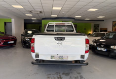 Nissan Navara NP 300 163 cv + protection sous moteur . Moteur a chaine