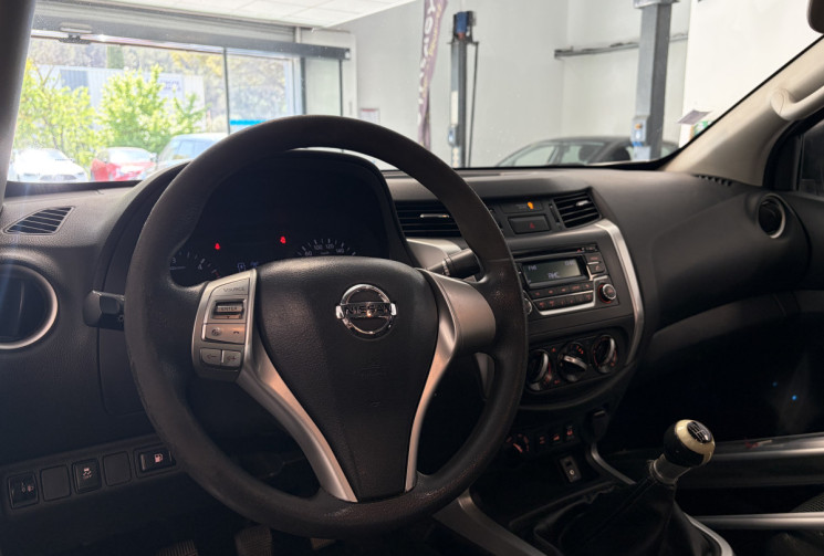 Nissan Navara NP 300 163 cv + protection sous moteur . Moteur a chaine
