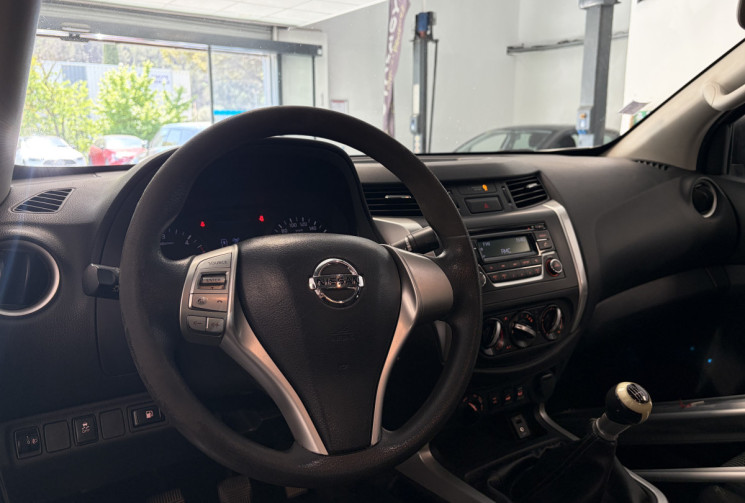 Nissan Navara NP 300 163 cv + protection sous moteur . Moteur a chaine