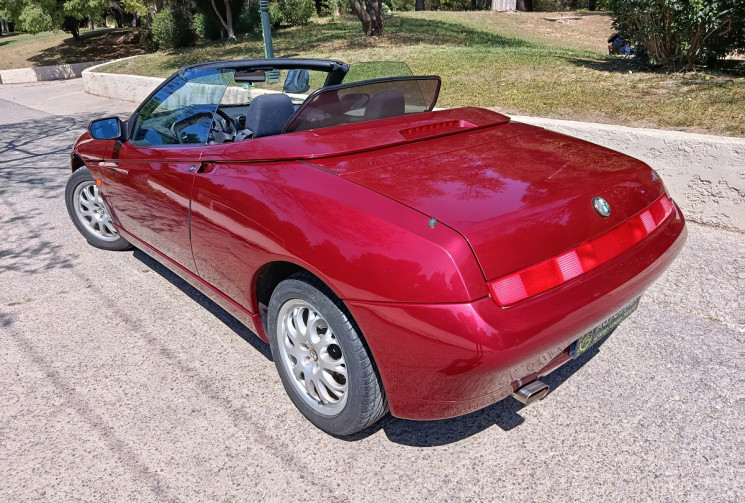 Alfa Romeo SPIDER GTV - 1.8 TS 16v 144 CH - 20.700 km réels - Origine France