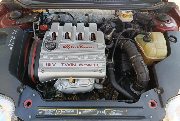 Alfa Romeo SPIDER GTV - 1.8 TS 16v 144 CH - 20.700 km réels - Origine France