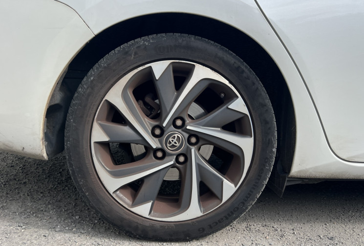 Toyota Auris Touring Sports EXECUTIVE 1.8 VVT-i HSD 99 cv CVT * 