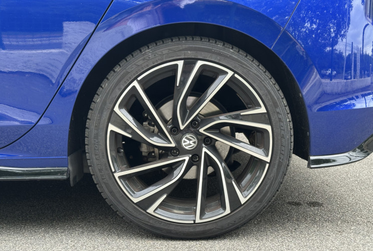 Volkswagen Golf 8 1.5 e-TSI OPF 150 R-Line DSG7 * TOIT OUVRANT * ATTELAGE * GARANTIE 6 MOIS