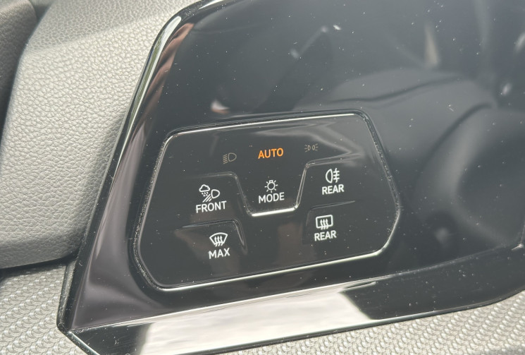 Volkswagen Golf 8 1.5 e-TSI OPF 150 R-Line DSG7 * TOIT OUVRANT * ATTELAGE * GARANTIE 6 MOIS