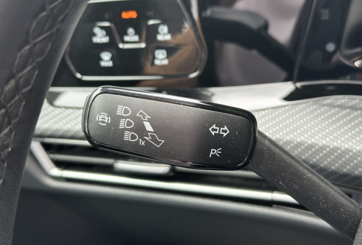 Volkswagen Golf 8 1.5 e-TSI OPF 150 R-Line DSG7 * TOIT OUVRANT * ATTELAGE * GARANTIE 6 MOIS